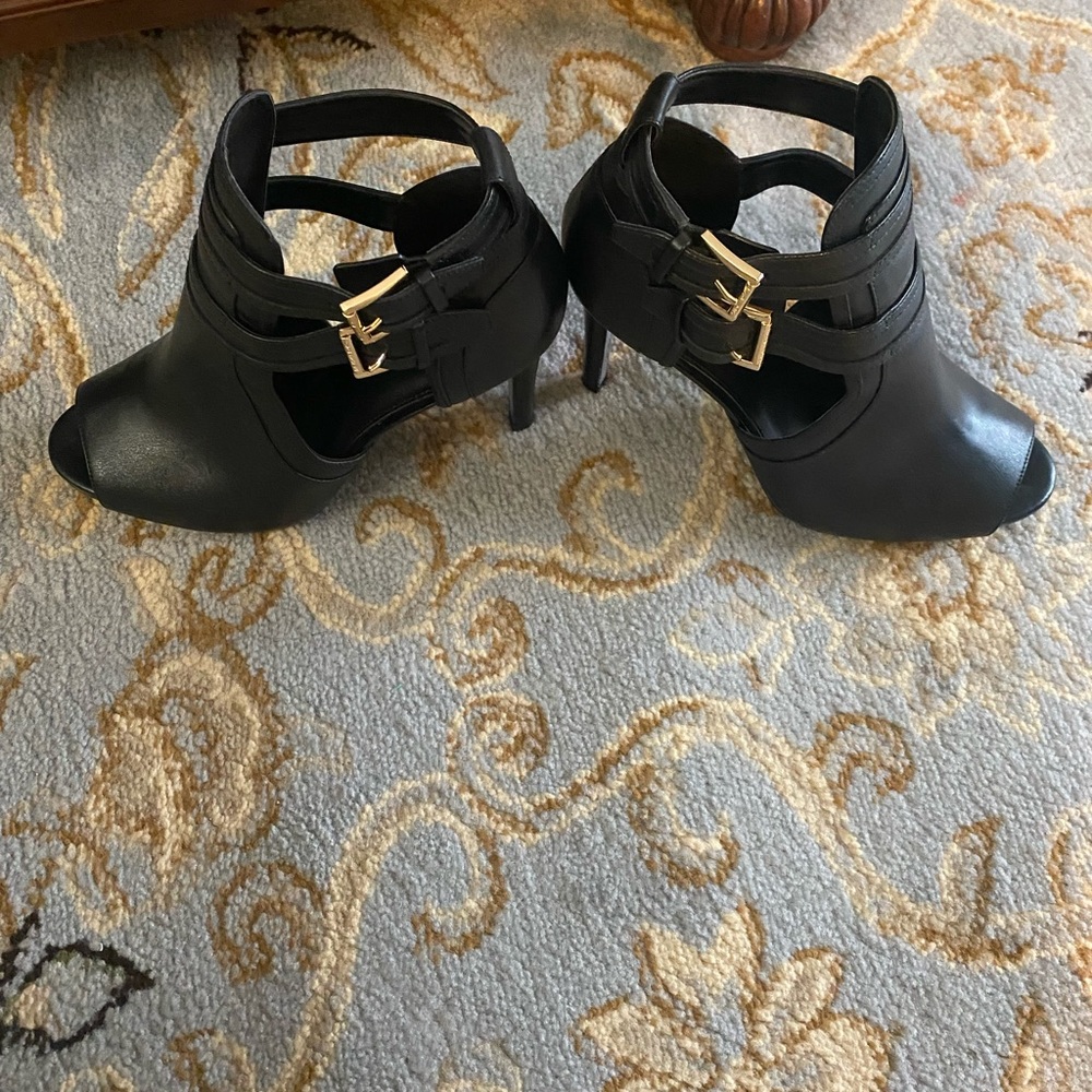 Michael kors open toe bootie